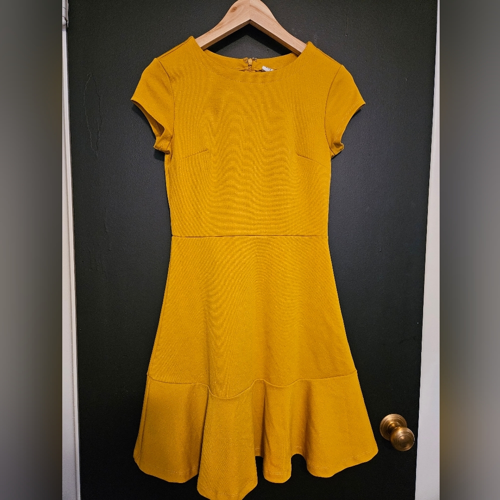 Mustard/Yellow Dress. Gap Size 0 (fits like a Gap size S)